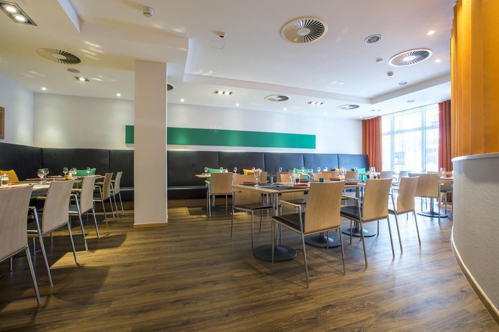 Park Inn By Radisson Nuernberg Esterno foto